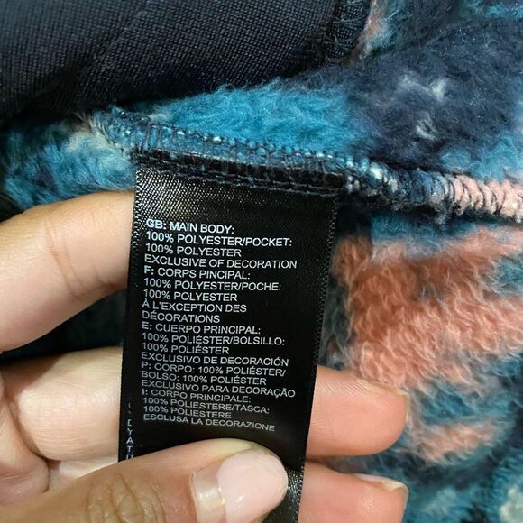 The North Face Campshire 2.0 Fleece Vest Woman's size Large Blue and pink Floral - Picture 5 of 10